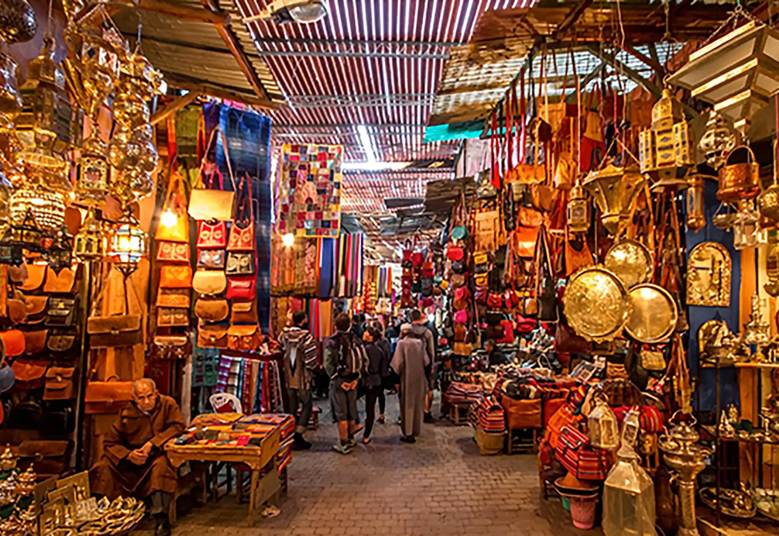 Visitez le souk artisanal, qui se trouve à seulement une dizaine de minutes à pied de notre maison d'hôtes.