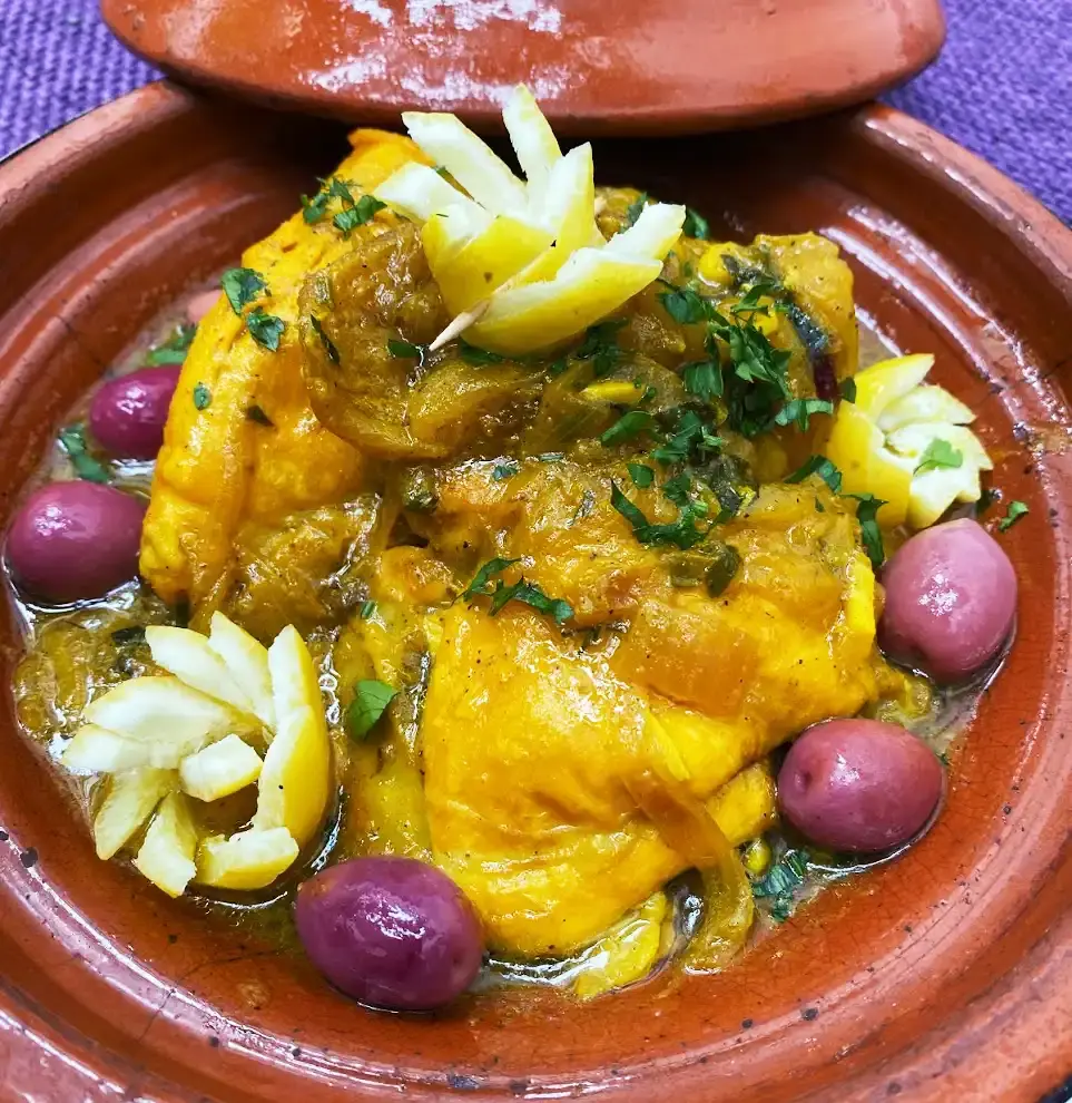 Un plat servi à la table du Riad Houdou.