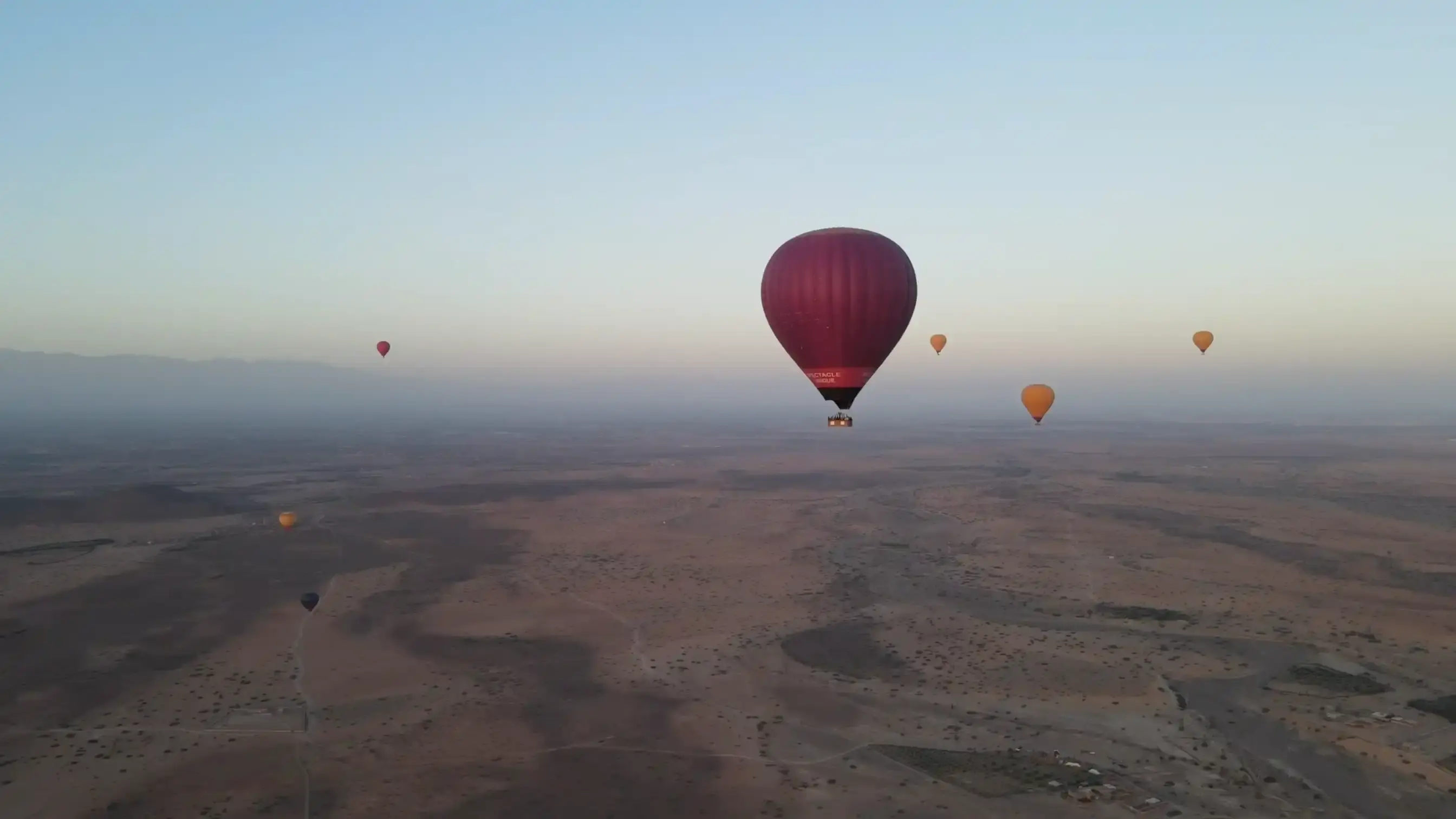 Découvrez Marrakech vue du ciel, une activité à réserver qui animera votre séjour dans notre maison d'hôtes.